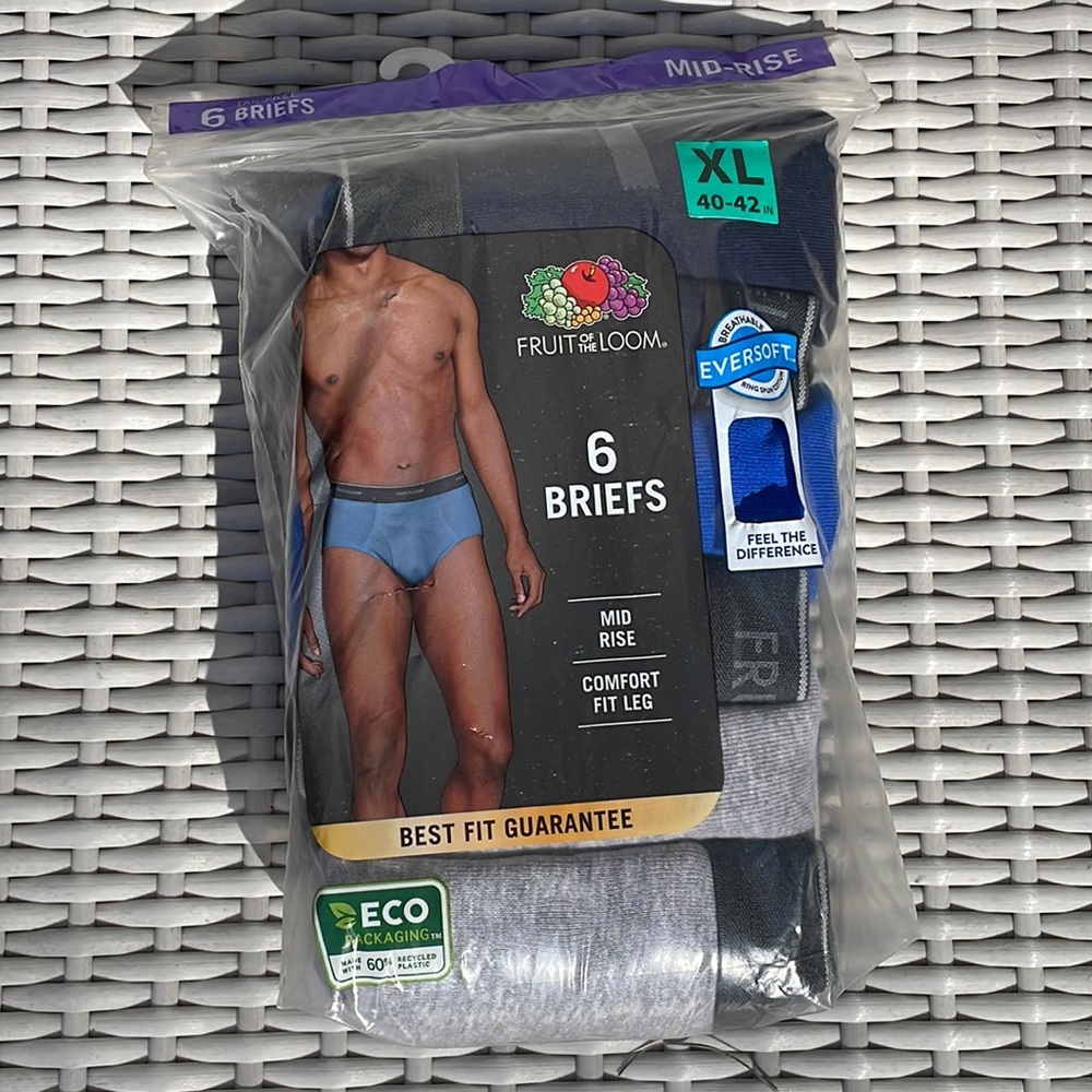 NWT- Men's Fruit of the Loom Men's Tag-Free Cotton Briefs 6-Pack Size XL (40-42)